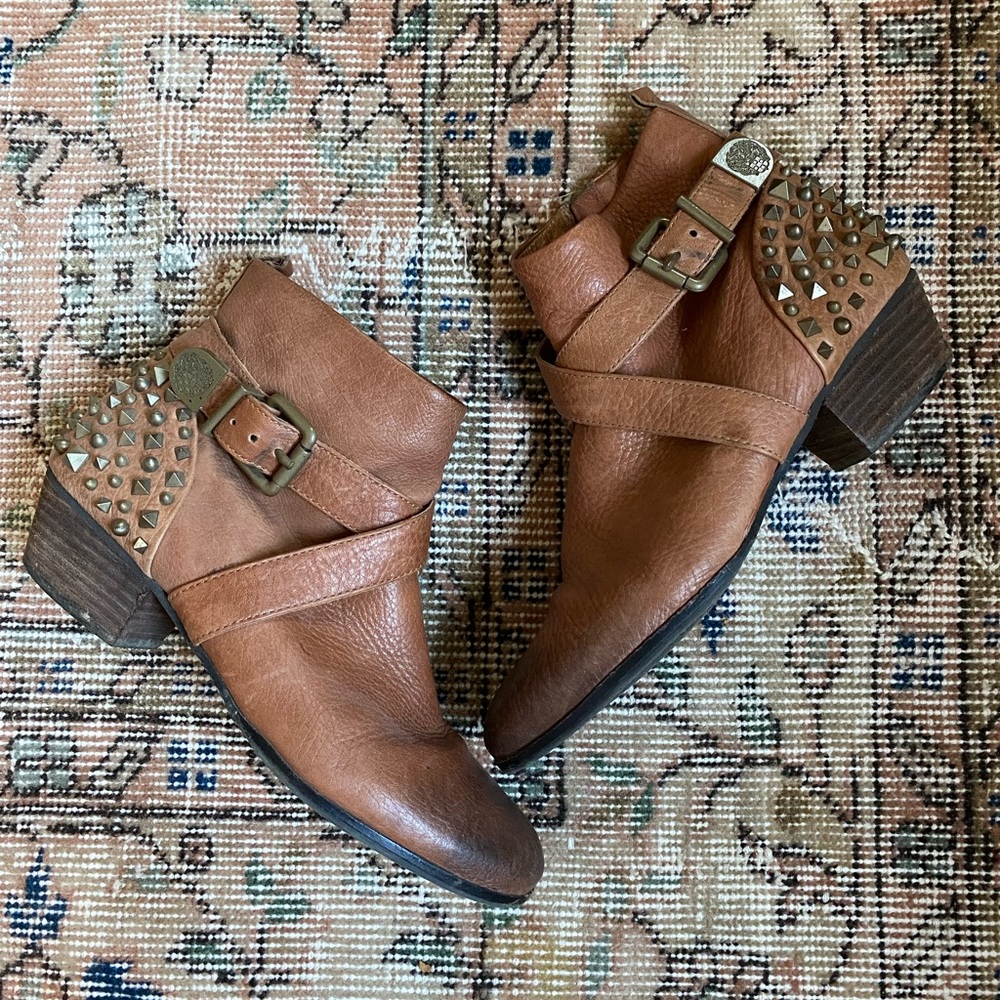 Vince Camuto Marcin studded ankle boots - size 10